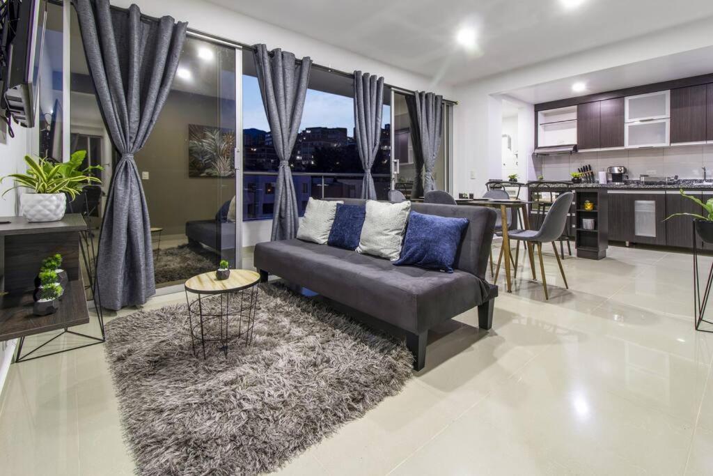 Amplio Apartamento En Calasanz - Estadio Medellín Buitenkant foto